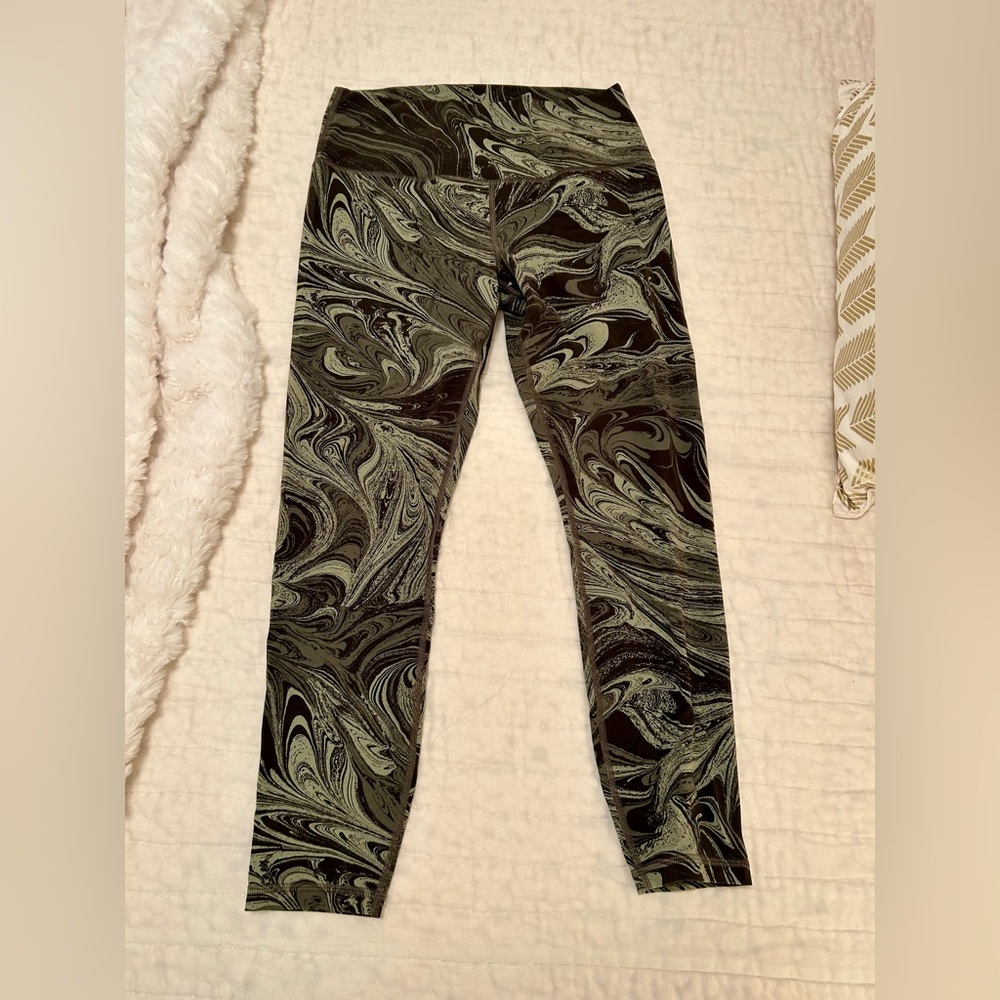 Athleta transcend 7/8 length leggings